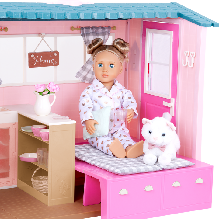 Country Home - Country House Playset for 46cm Dolls - Playset with Realistic Sounds -Dollhouse Playset - Playset with Kitchen Accessories & Table - Our Generation UK
