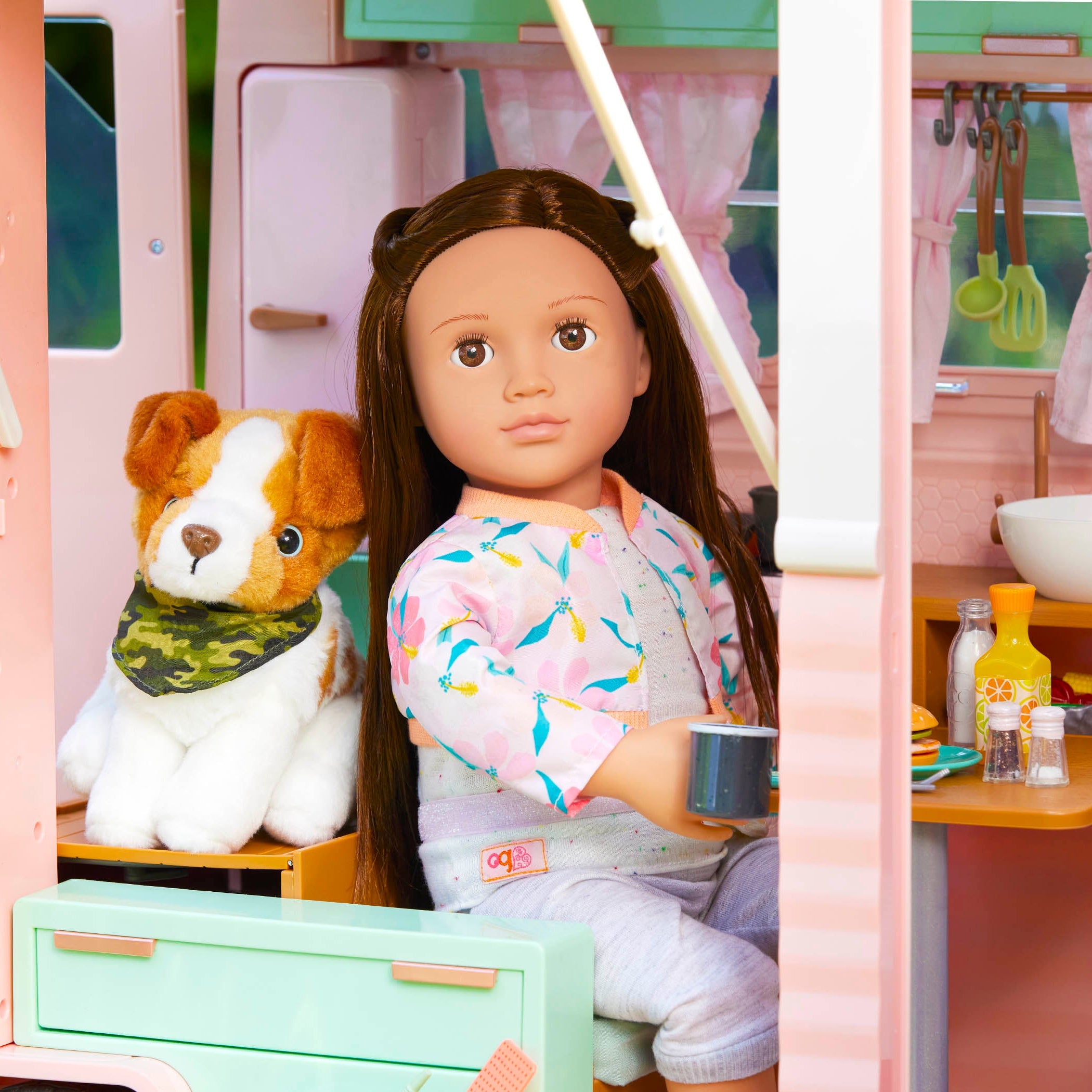 Reese - 46cm Travel Doll with Accessories - OG Doll with Brown Hair & Eyes- Toys for Kids Ages 3 Years + - Our Generation
