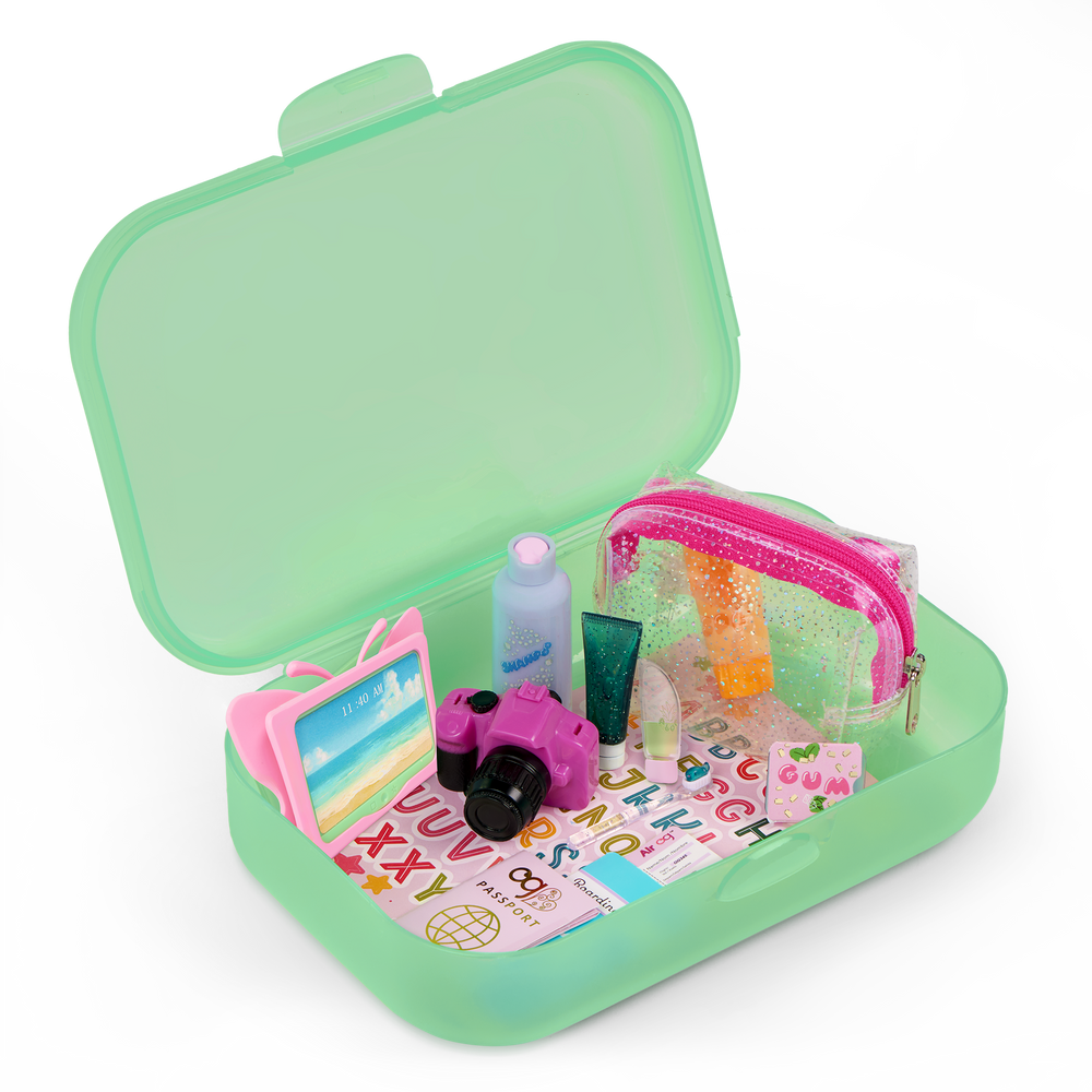 Travel Time - Travel Pack for 46cm Dolls - Green Box with Travelling Accessories - OG Doll Accessory Set - Our Generation UK