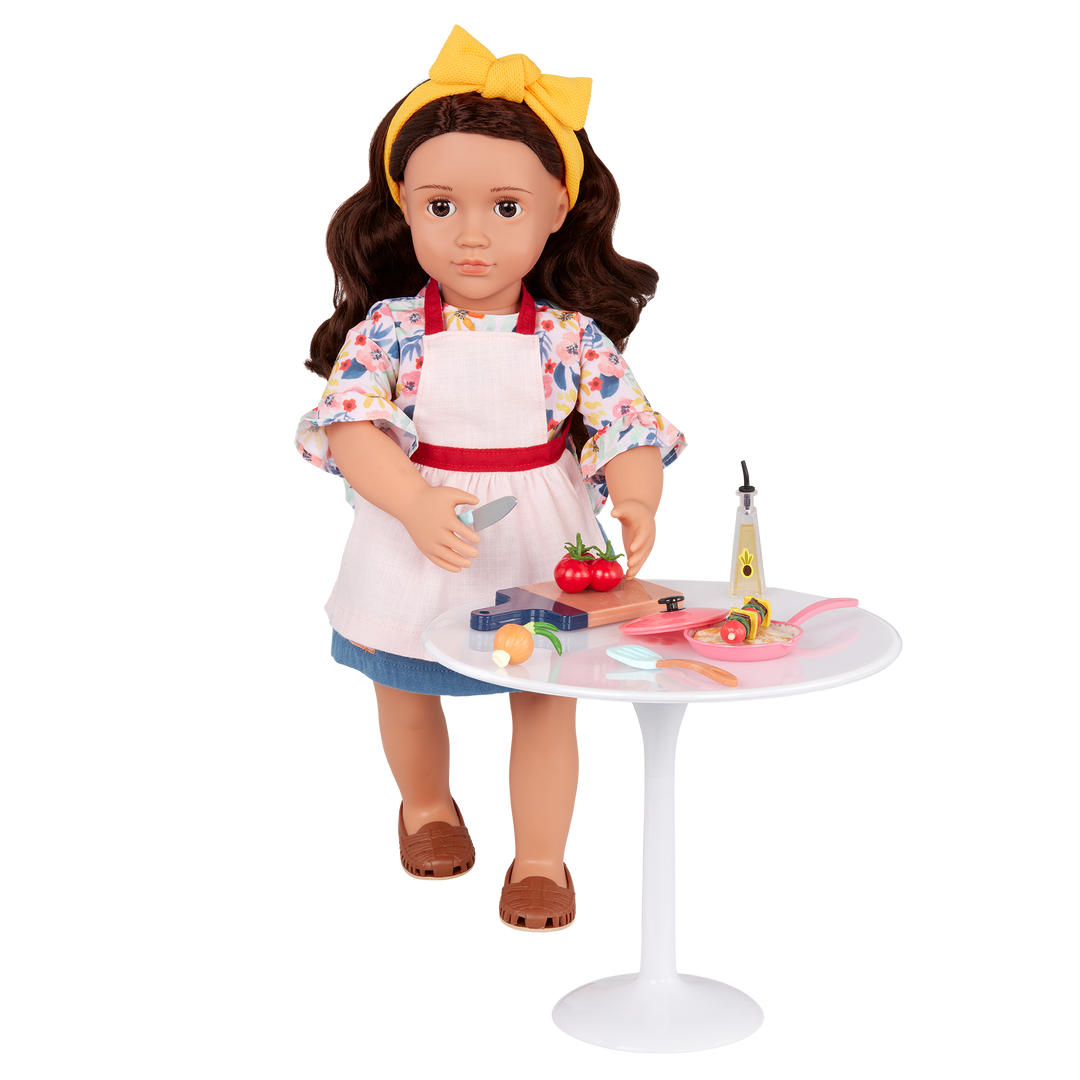 Rayna - OG Doll with Brown Hair & Brown Eyes - Our Generation Doll with Accessories - Doll & Book - Cooking Doll - Our Generation UK